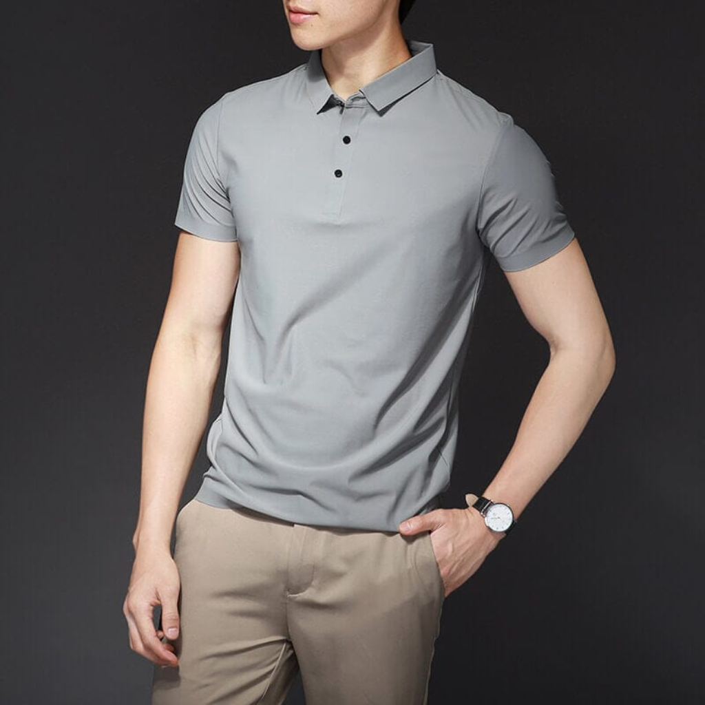Camisa-Polo-Seda-Gelo-Anti-Amasso-Calviori-Cinza-Claro-Modelo